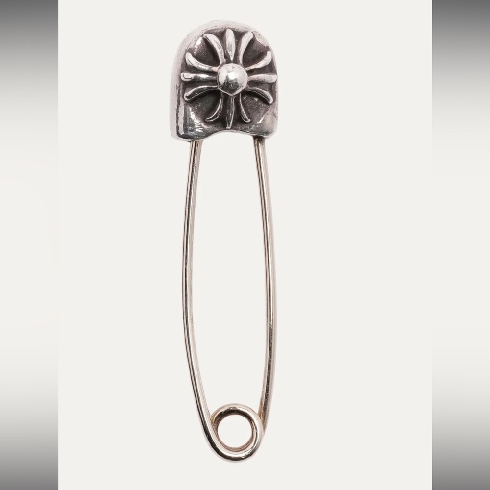 Chrome Hearts Silver Stud safety pin